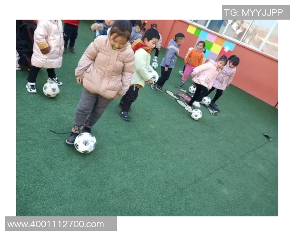 童年时光中的足球明星们那些年少无邪的梦想与奋斗历程