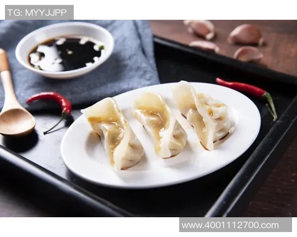 足球明星享受美味饺子高清图片分享让我们一起感受他们的生活乐趣与美食魅力