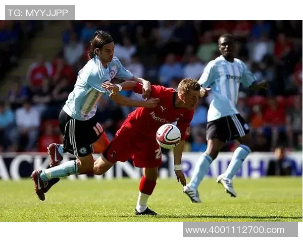 小七的足球传奇之路:从英超巨星到全球偶像的成长故事 小七的足球传奇之路:从英超巨星到全球偶像的成长故事